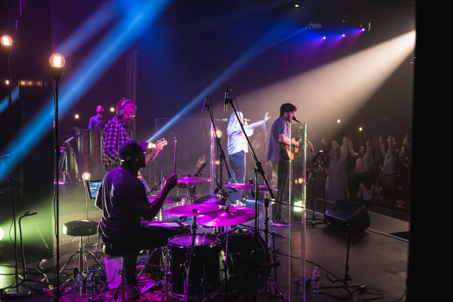 Easter Service HR 33